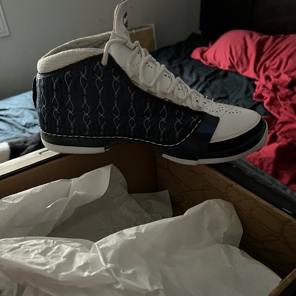 Collection issues J’s - Picture 3 of 3